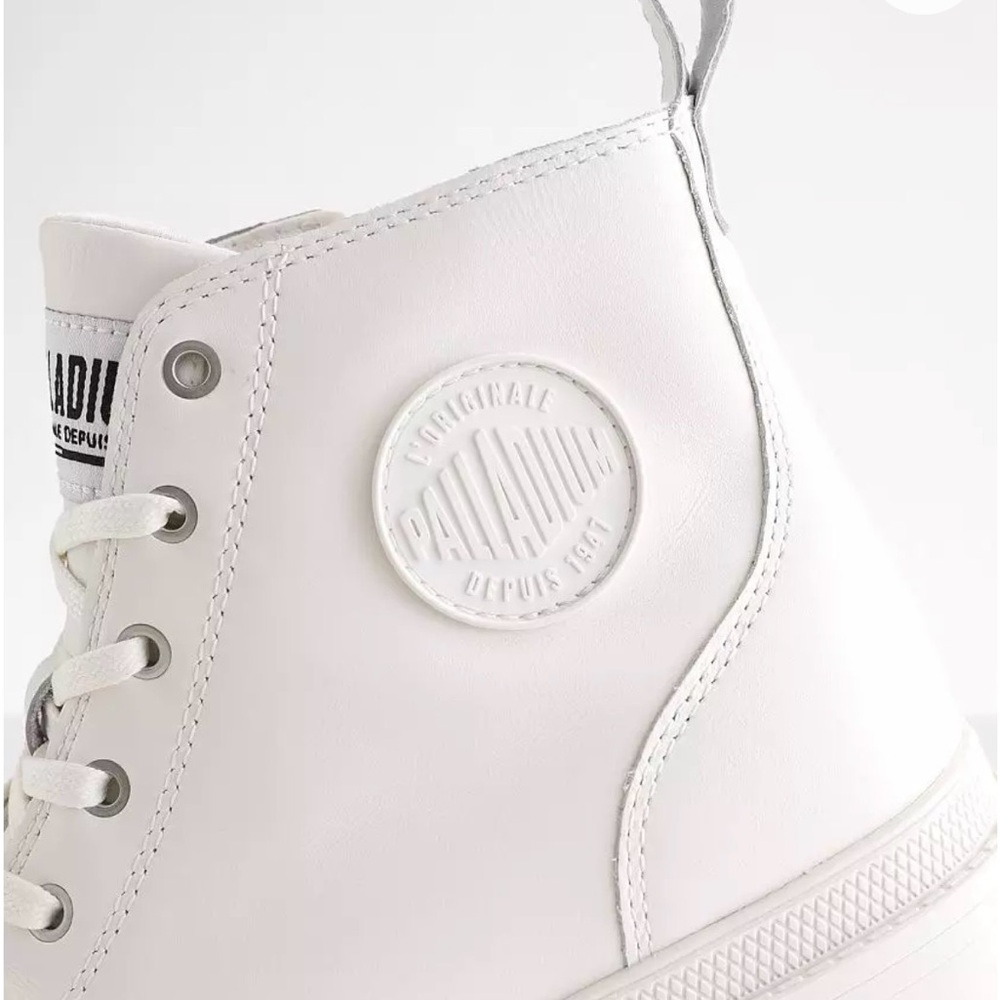 Palladium Pallabase Boot from The Buckle. Womens size 9 NWOB - Picture 3 of 5